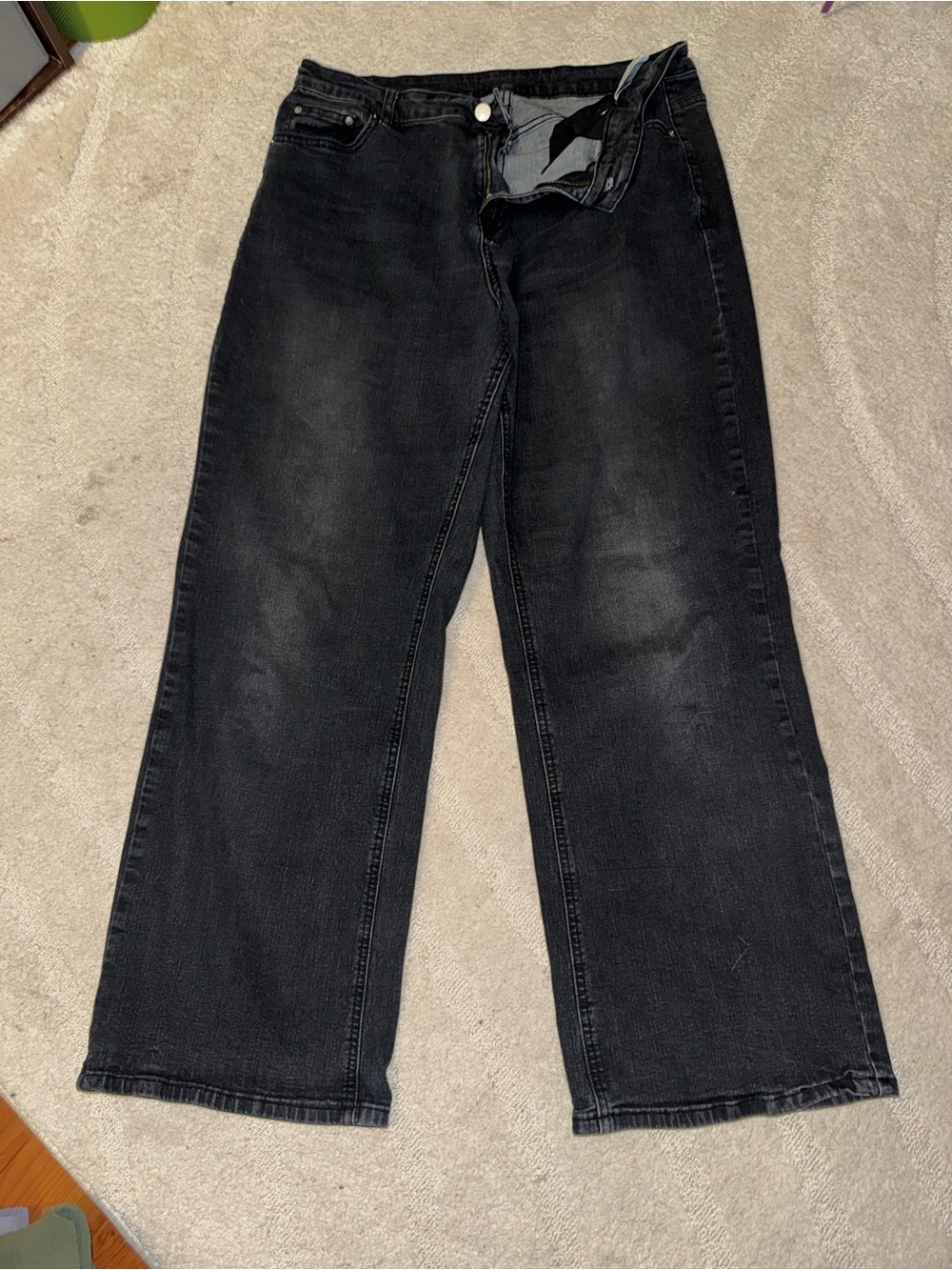 Women's Black Wide-Leg Flare Jeans - Classic Everyday Style
